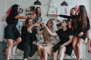 Qué significa soñar con despedida de soltera de una amiga