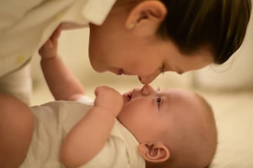 Qué significa soñar con bebés ajenos