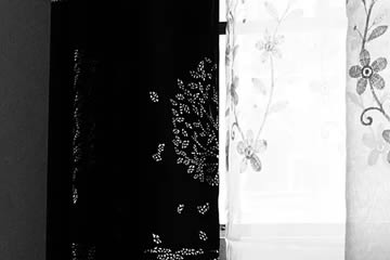 Interpretación de soñar con cortinas negras