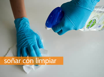 soñar con limpiar